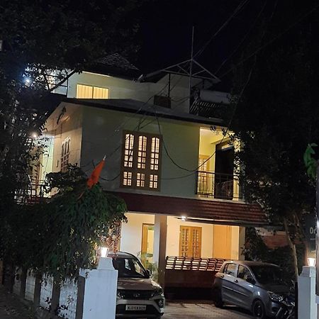 Oriole Homestay Thekkady Eksteriør billede