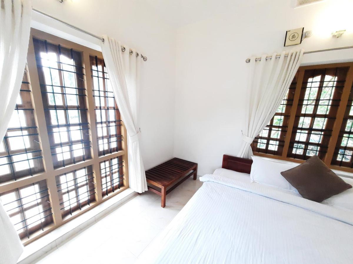Oriole Homestay Thekkady Eksteriør billede