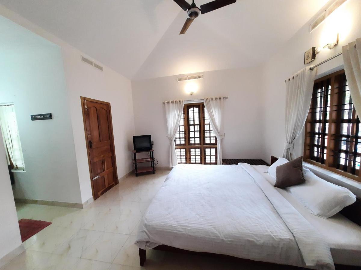 Oriole Homestay Thekkady Eksteriør billede