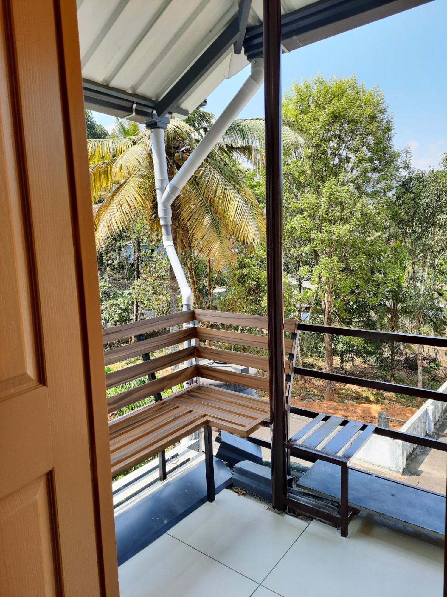 Oriole Homestay Thekkady Eksteriør billede