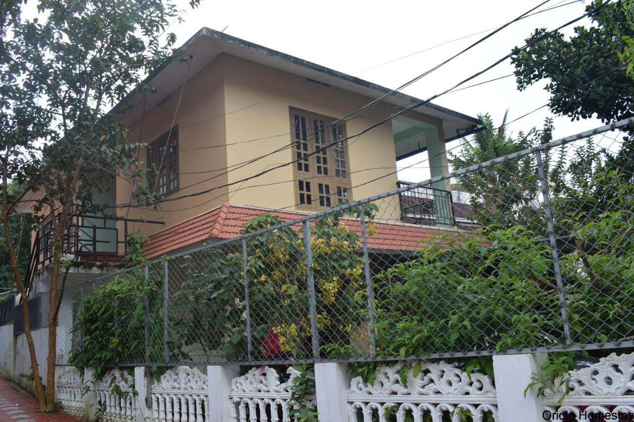 Oriole Homestay Thekkady Eksteriør billede